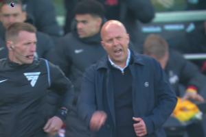 开云体育在线-醒醒啊！利物浦四后卫科纳特、琼斯、罗伯逊、范迪克各送一礼